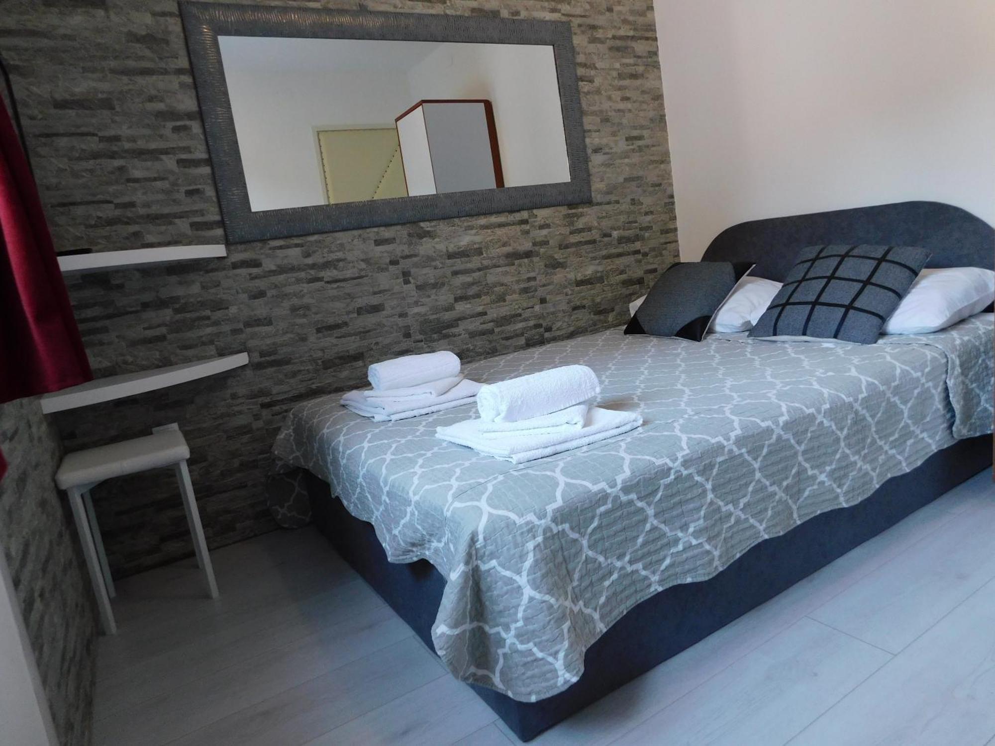 Apartments Huljev Примоштен Номер фото